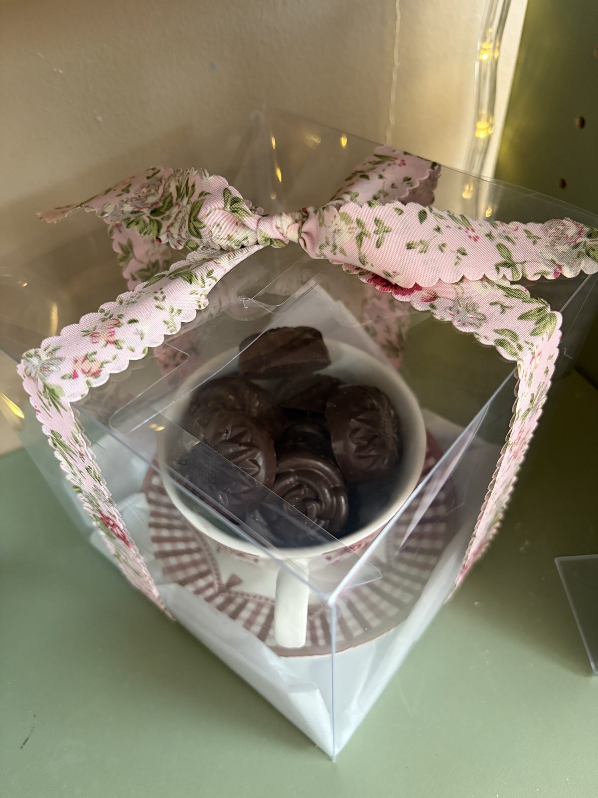 Floral teacup gift set with dark chocolate Nutella truffles